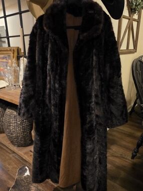 Vintage-Look Dark Brown Faux Fur Long Coat